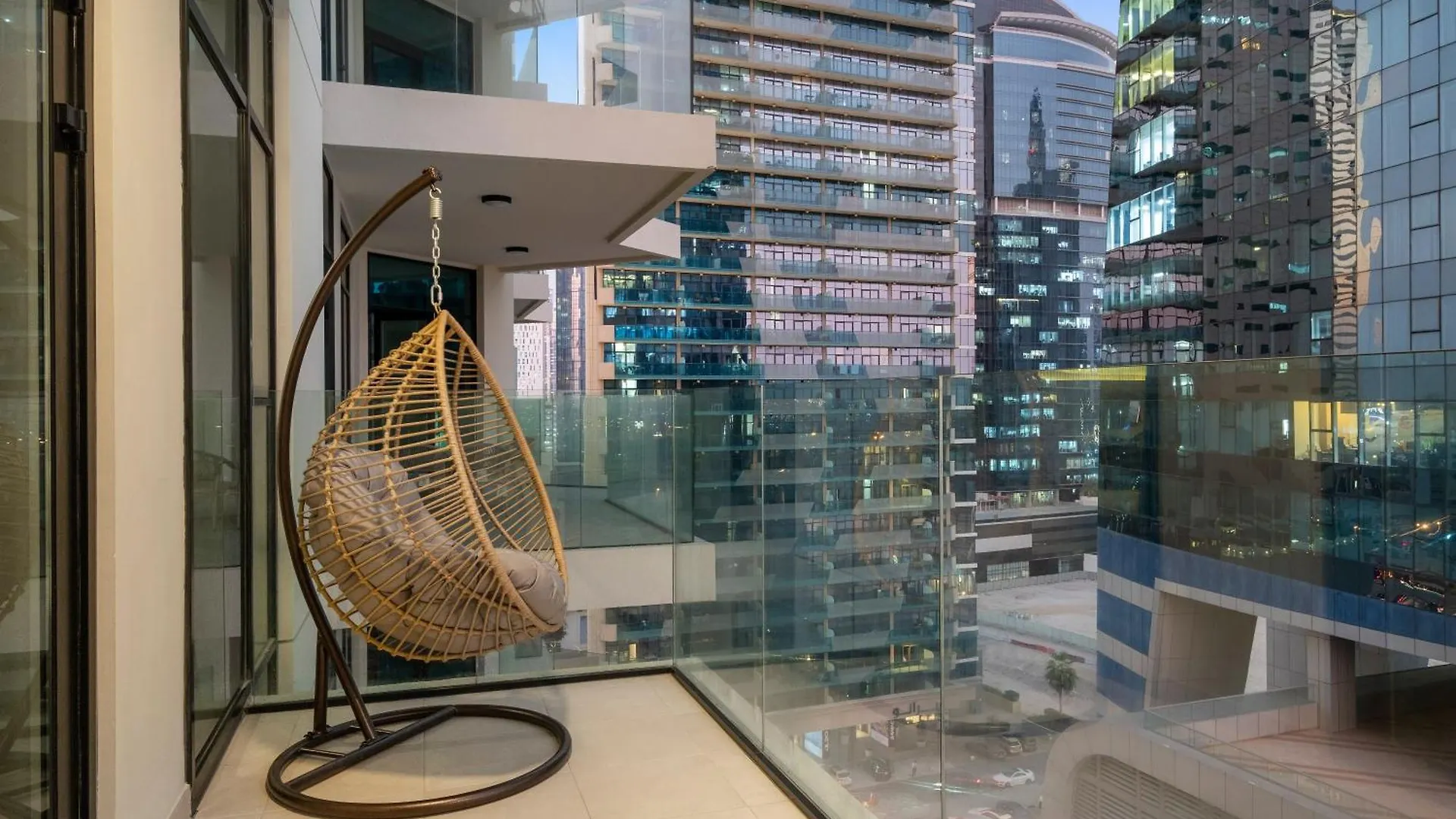 Luxury 2Br In Business Bay With Balcony & Canal View Dubai 0*,  United Arab Emirates