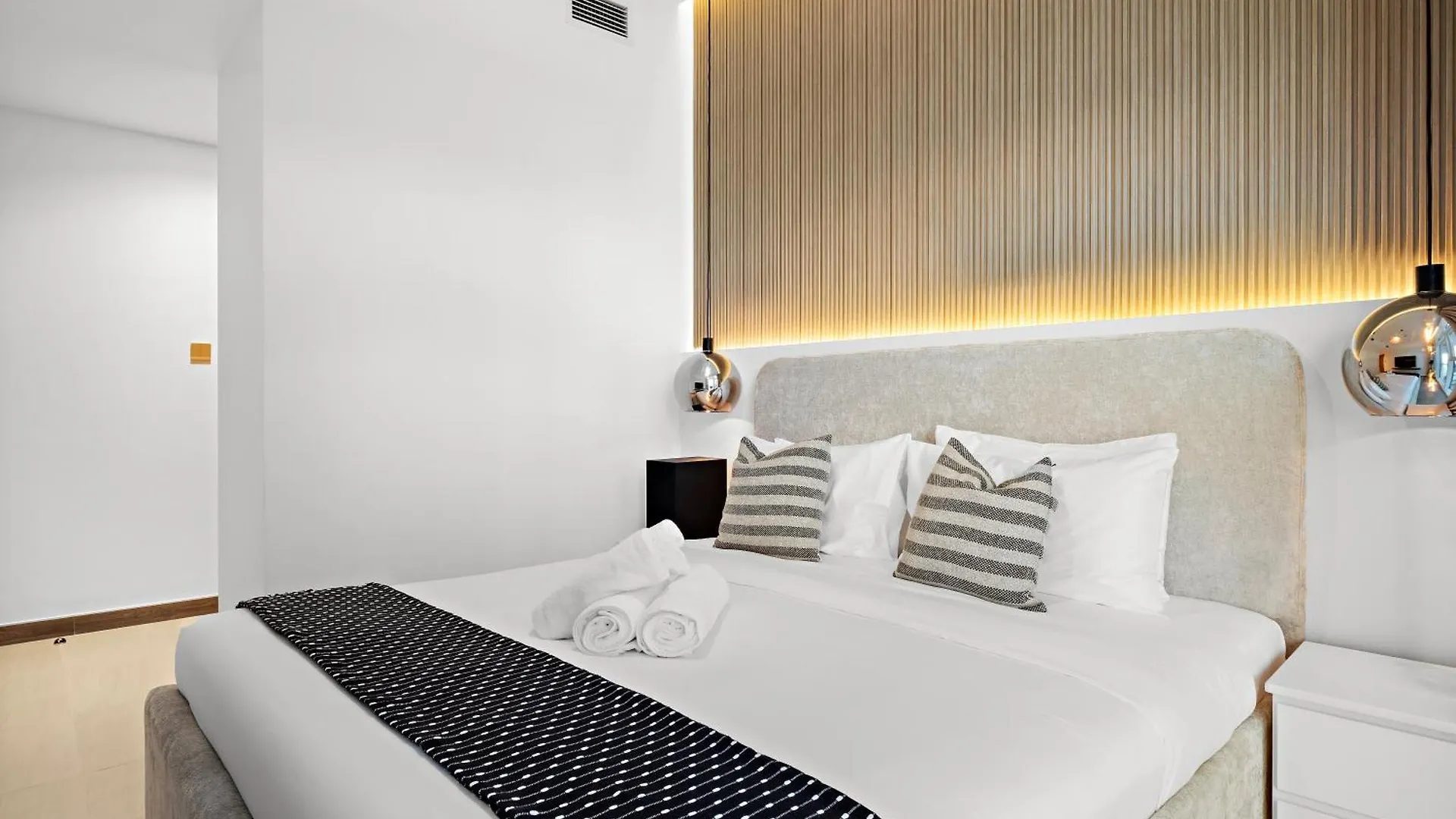 Apartment Luxury 2Br In Business Bay With Balcony & Canal View Dubai United Arab Emirates