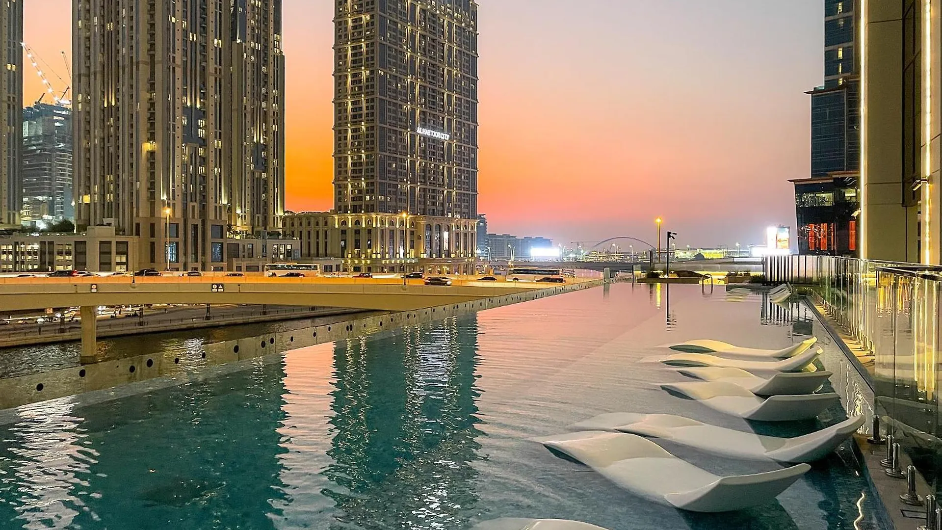 Luxury 2Br In Business Bay With Balcony & Canal View Dubai 0*,