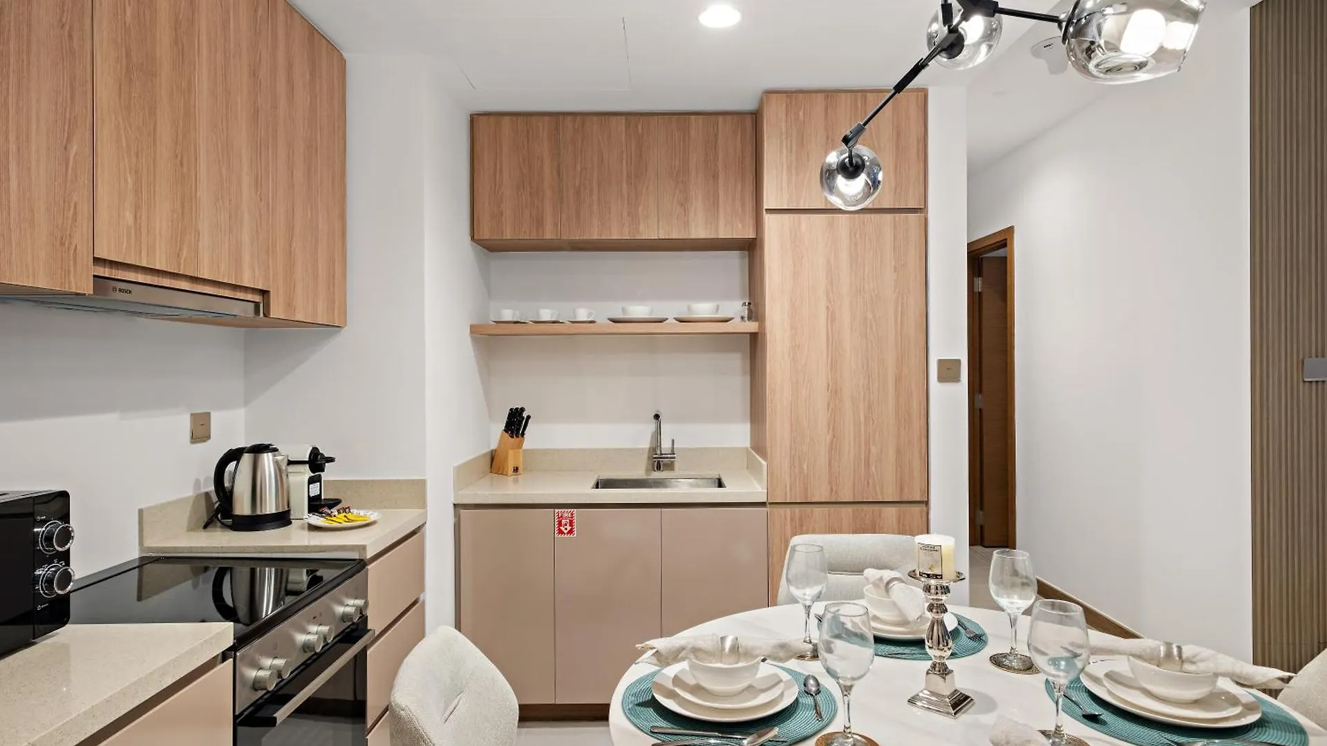 Luxury 2Br In Business Bay With Balcony & Canal View Dubai